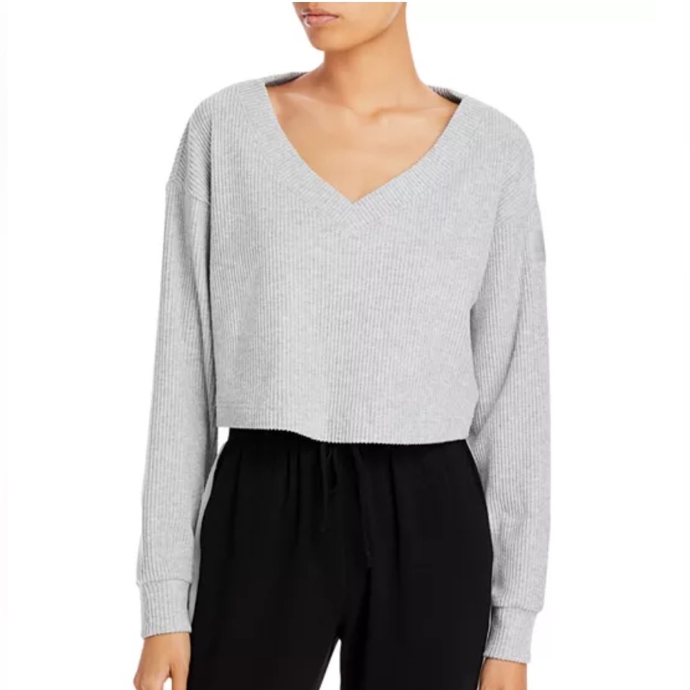 Gray Ribbed Alo Yoga V-Neck Sweater size Medium